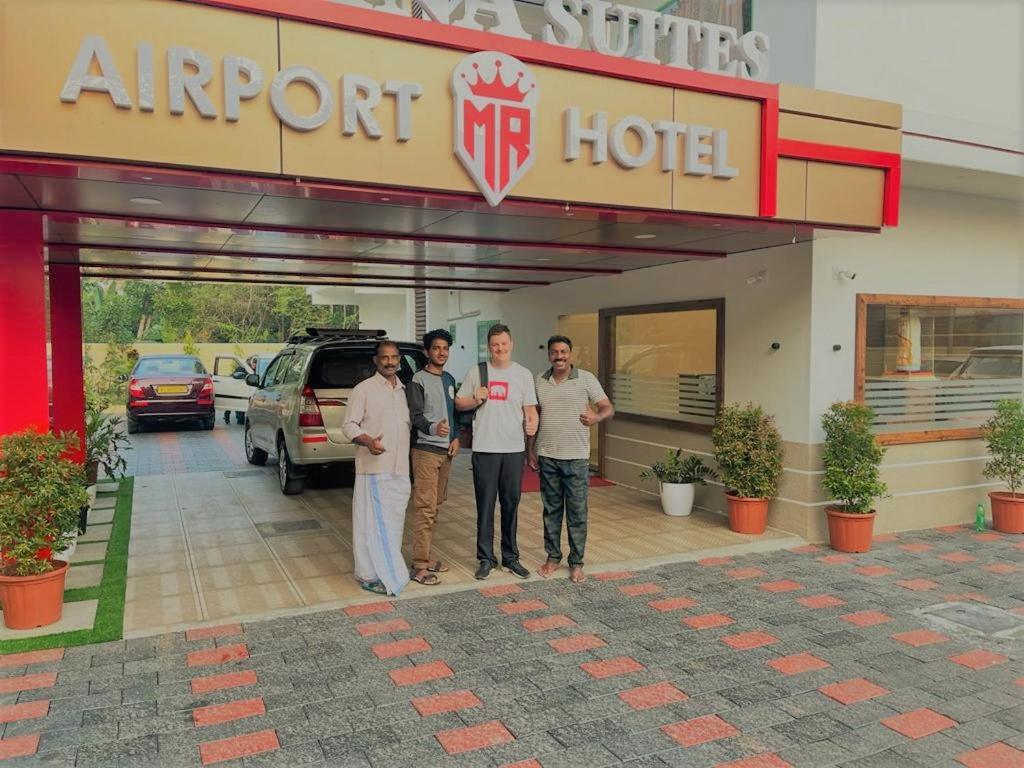 Marina Suites Airport Hotel Kochi Exteriér fotografie
