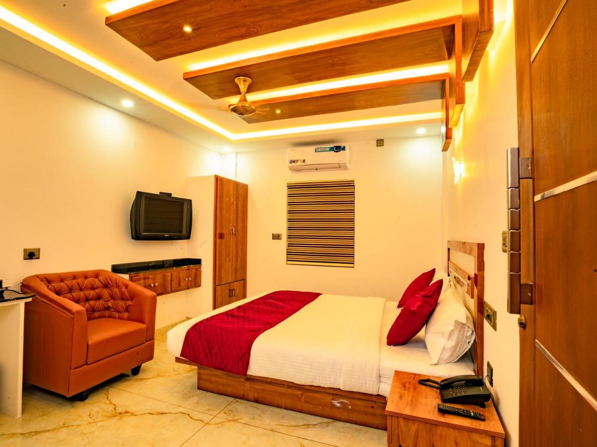 Marina Suites Airport Hotel Kochi Exteriér fotografie