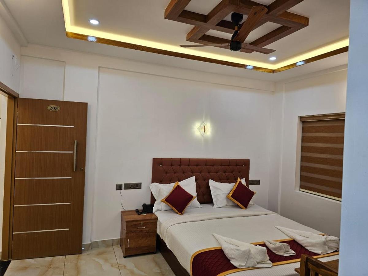 Marina Suites Airport Hotel Kochi Exteriér fotografie