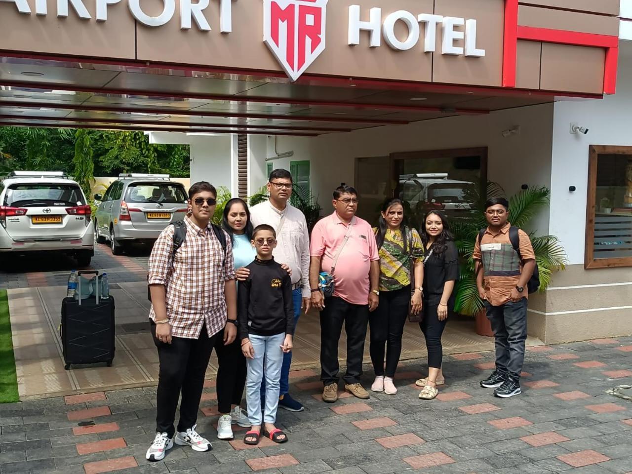 Marina Suites Airport Hotel Kochi Exteriér fotografie