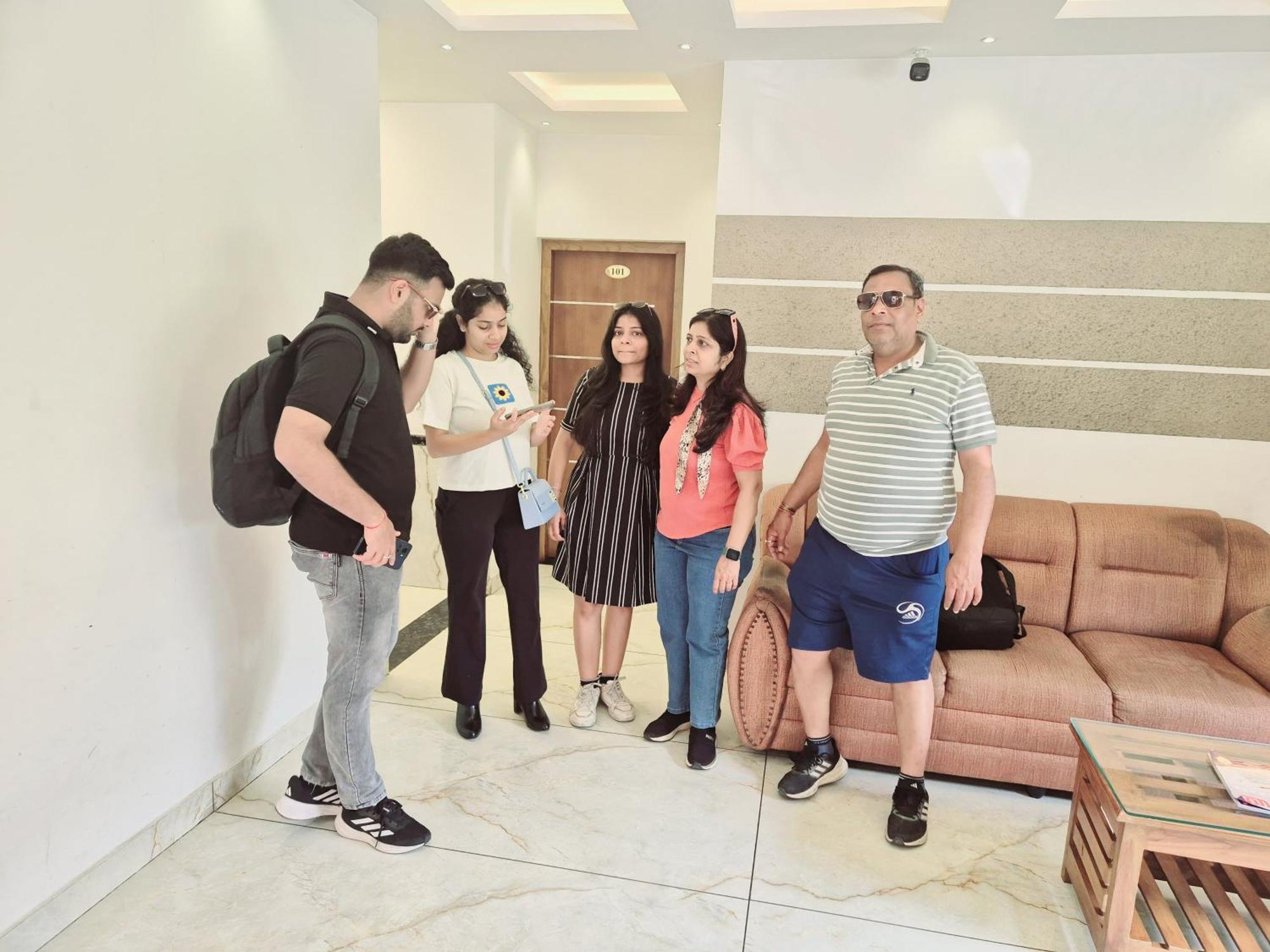 Marina Suites Airport Hotel Kochi Exteriér fotografie